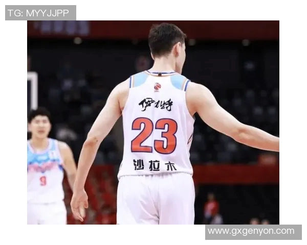 男篮锋线再添新成员，年轻球员李立宏获得国家队征召